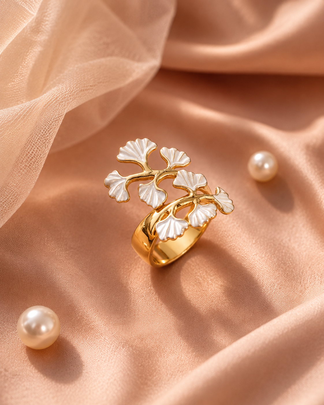 Luxe in Bloom Ginkgo Leaf Ring