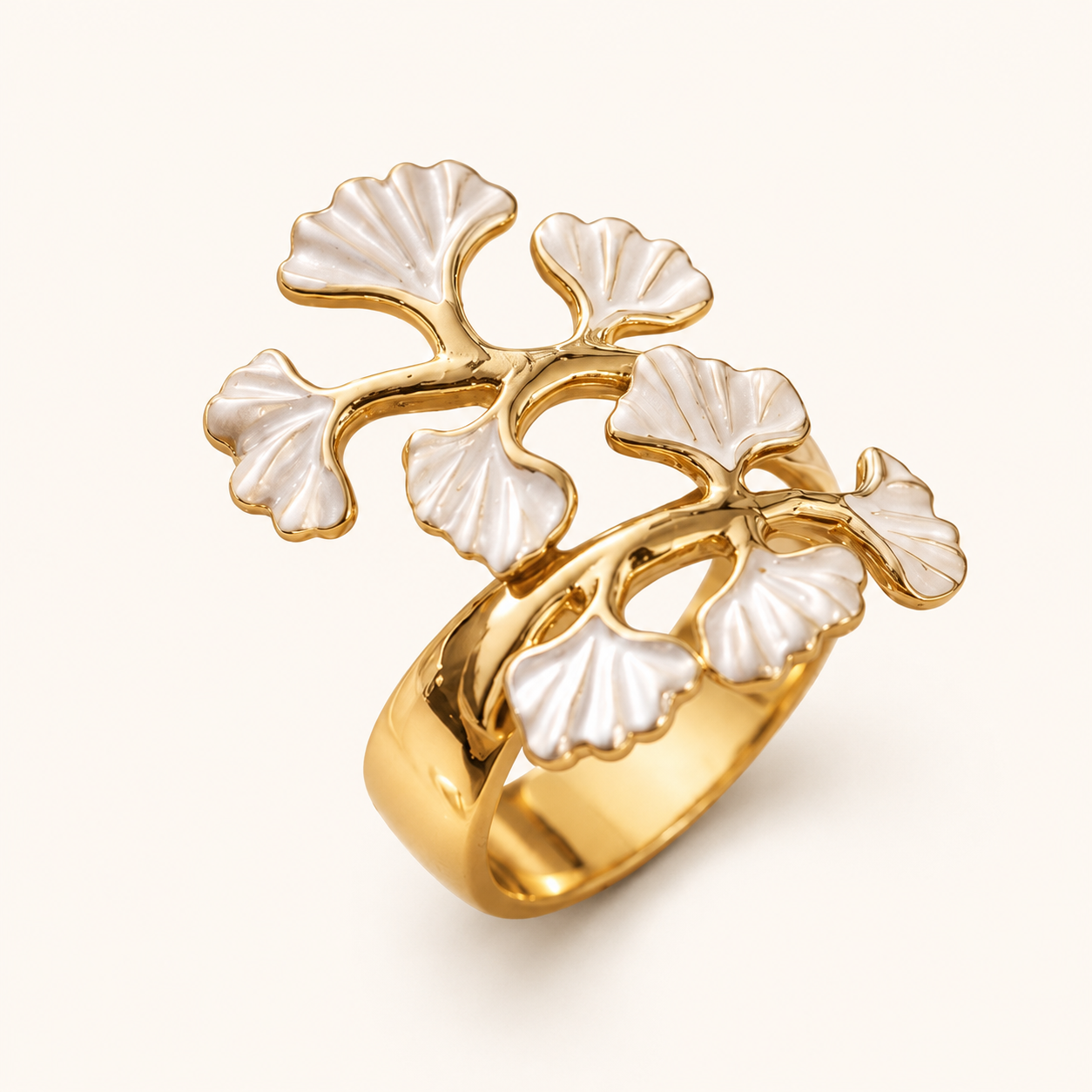 Luxe in Bloom Ginkgo Leaf Ring